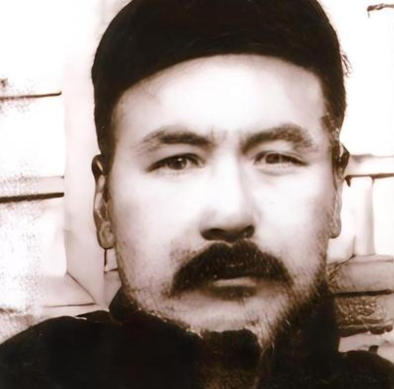 1958年，马家军旅长马廷贤获释后非但不悔改，反而逢人便吹：“我当年可是陇南的