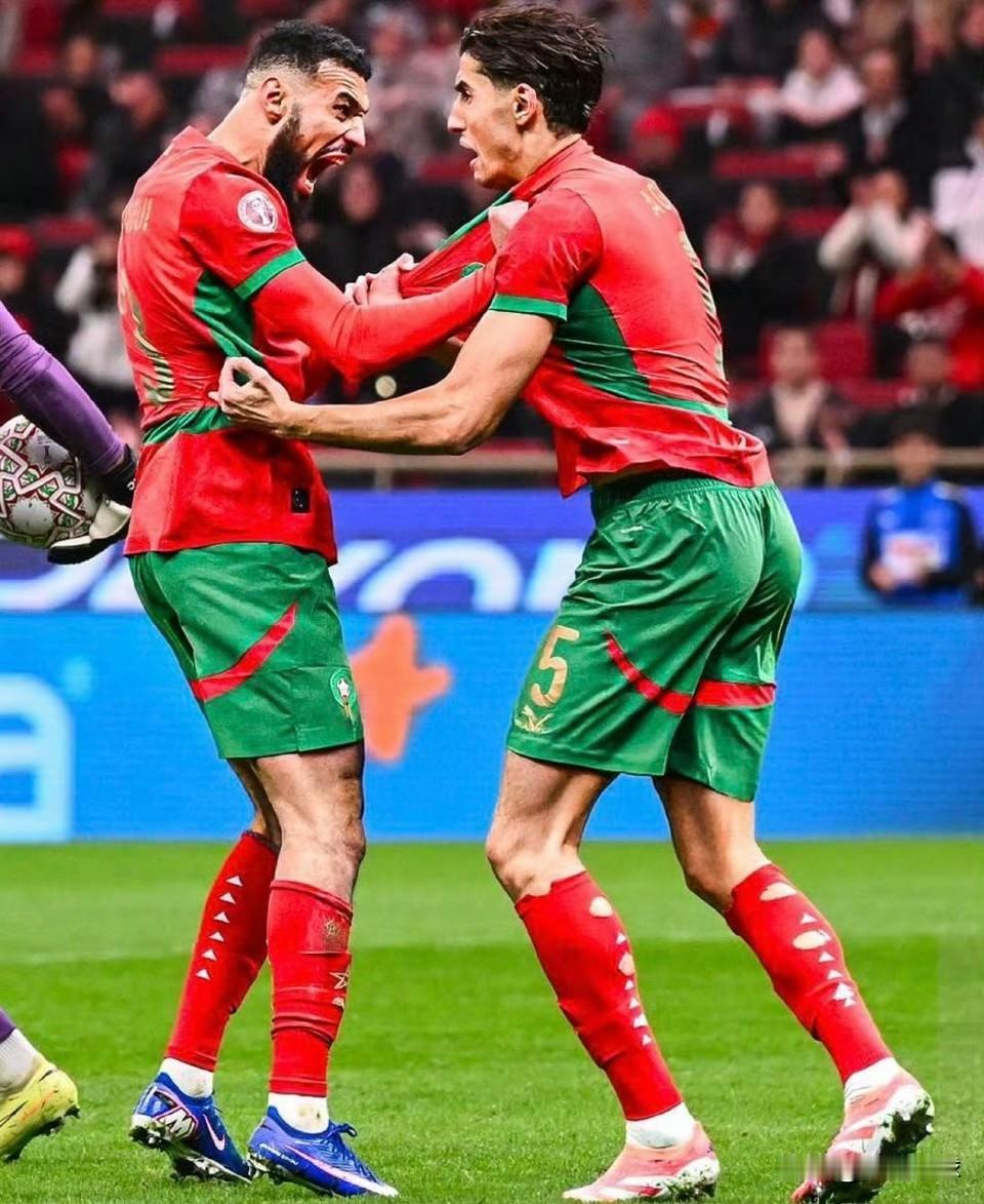 在非洲杯小组赛A组的一场比赛中，摩洛哥2-0击败科摩罗。马兹拉维出场90分钟，贡