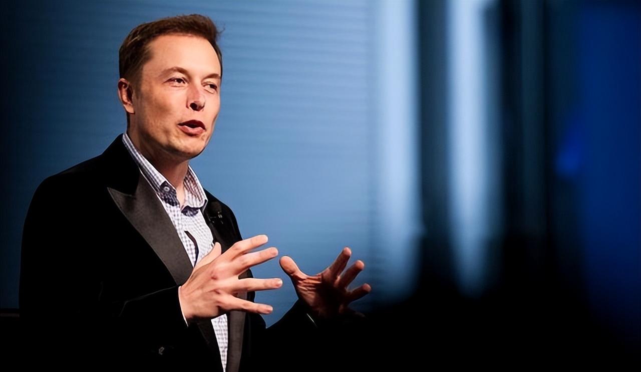 美国彻底坐不住了？马斯克再次严正警告，他说：“如果未来爆发大国战争，美国会在未来