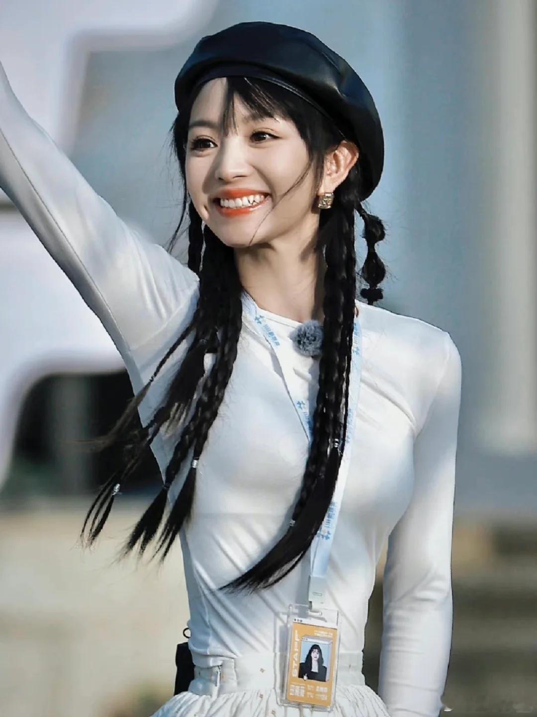 田曦薇这腰也太细了吧感觉一把就能握住，女明星都不吃饭的吗？田曦薇​​​