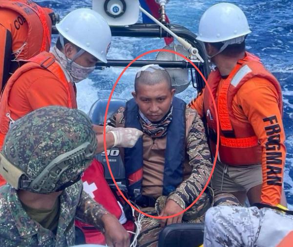 菲律宾那名伤兵可能压根不是普通士兵，那件是虎斑军装很大概率来自美军特种兵。 
