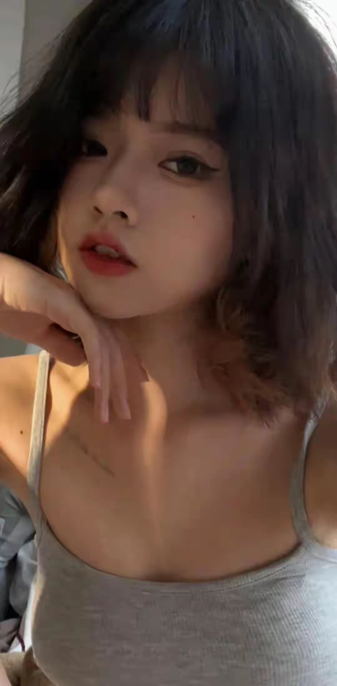 🔥风情万种的性感美少女暴击！一颦一笑都自带致命吸引力，让人根本无法抵...