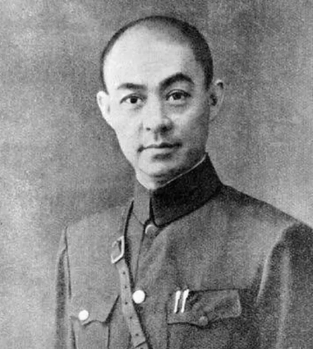 1939年，张自忠尖刀队，夜袭了在南京大屠杀中作恶的13师团，看到穿着裹裆布的男