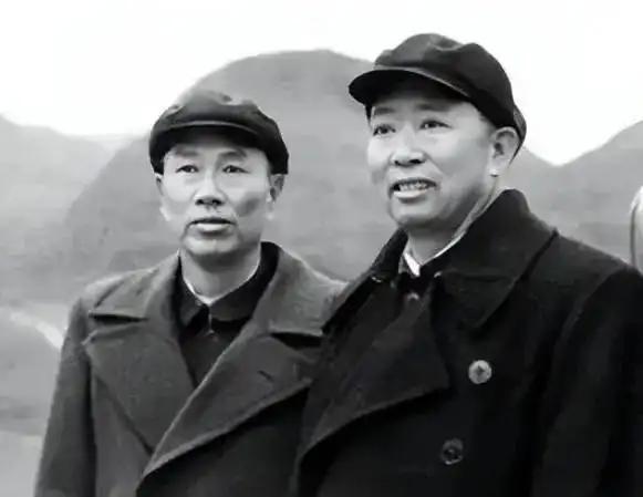 人落难才看得清人心！1962年食堂一幕，道尽将帅间两种交情1962年邓华回
