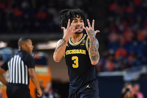 在此前的NCAA四强赛中，全美第3号种子密歇根大学以91比73战胜了亚利桑那大学