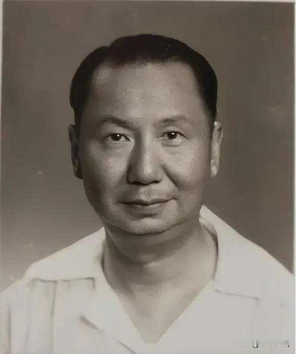 左宗棠没留巨额遗产，他的儿孙到底过得如何？晚清名臣李鸿章的儿孙几乎都在海外