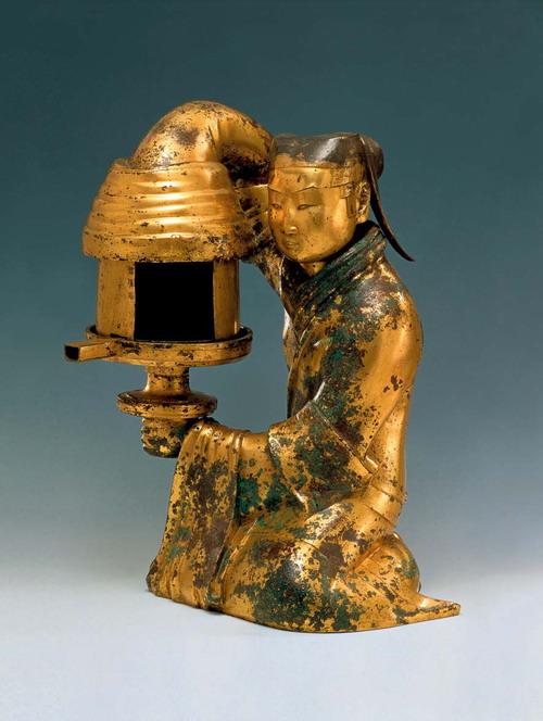 用一句话概括古代王朝特点商朝：天命玄鸟生殷商，牧野失兵丧鹿台。周朝：裂土分封