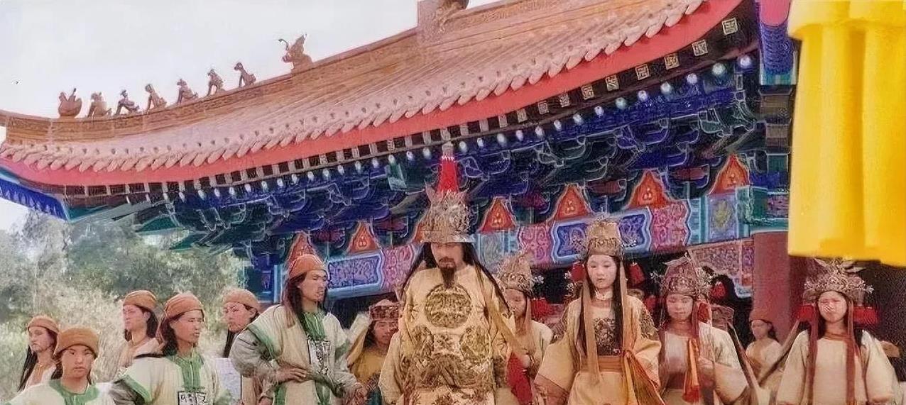 1856年11月，韦昌辉被五花大绑的押到洪秀全面前，洪秀全看都不看他一眼，愤恨的