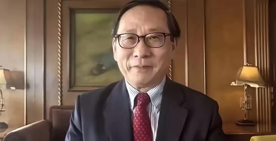 高志凯扶了扶眼镜，对着澳媒主持人说了一句让全场安静的话："太平洋不是哪个国家承包
