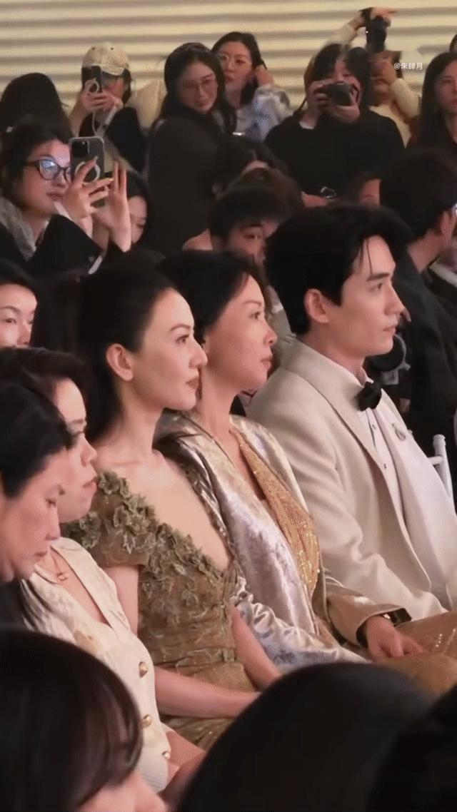 朱一龙曾黎高圆圆同框了内娱终于等到！朱一龙矜贵、曾黎优雅、高圆圆清甜，三人同框