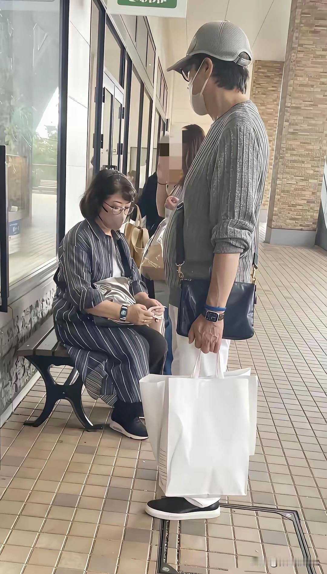 女神也老得太快了点。