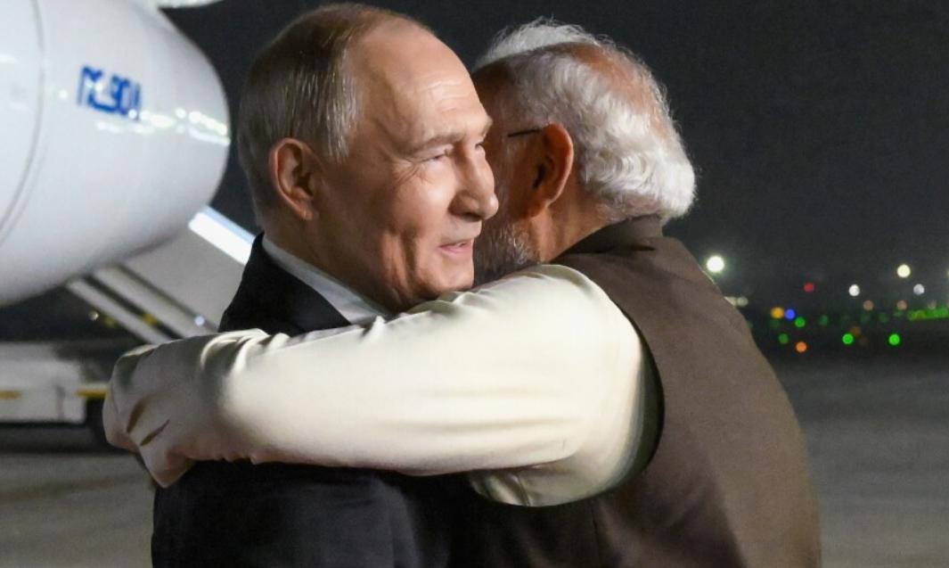 普京疯狂给印度灌迷魂汤：你们是世界第三大国，英国算什么？ 12月4日，普京的