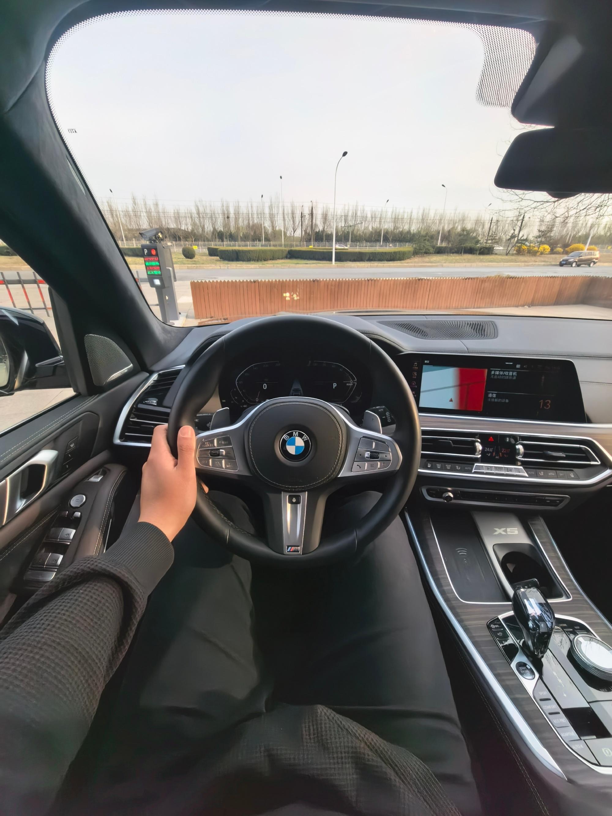 开开国产 X5L沈阳宝马做工挺好的  中大型 SUV 中X5 是非常经...
