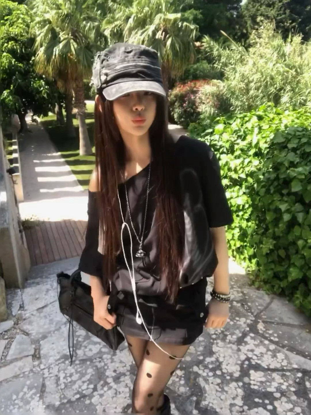 杨超越我现在的爸爸是红雷哥杨超越最新路透