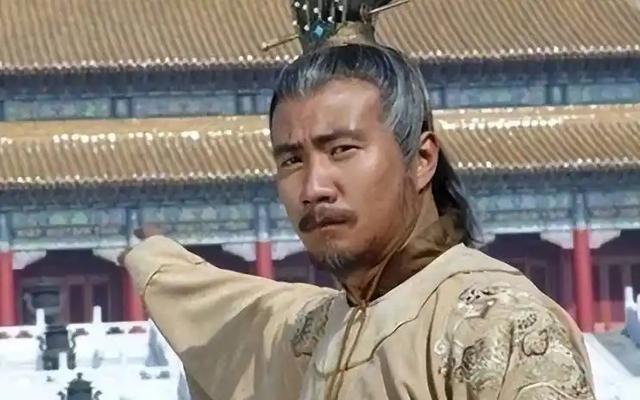 马皇后出殡那天，雨下个不停。朱元璋怒道：雨水不停，你们都去陪葬！正当众人瑟瑟发抖