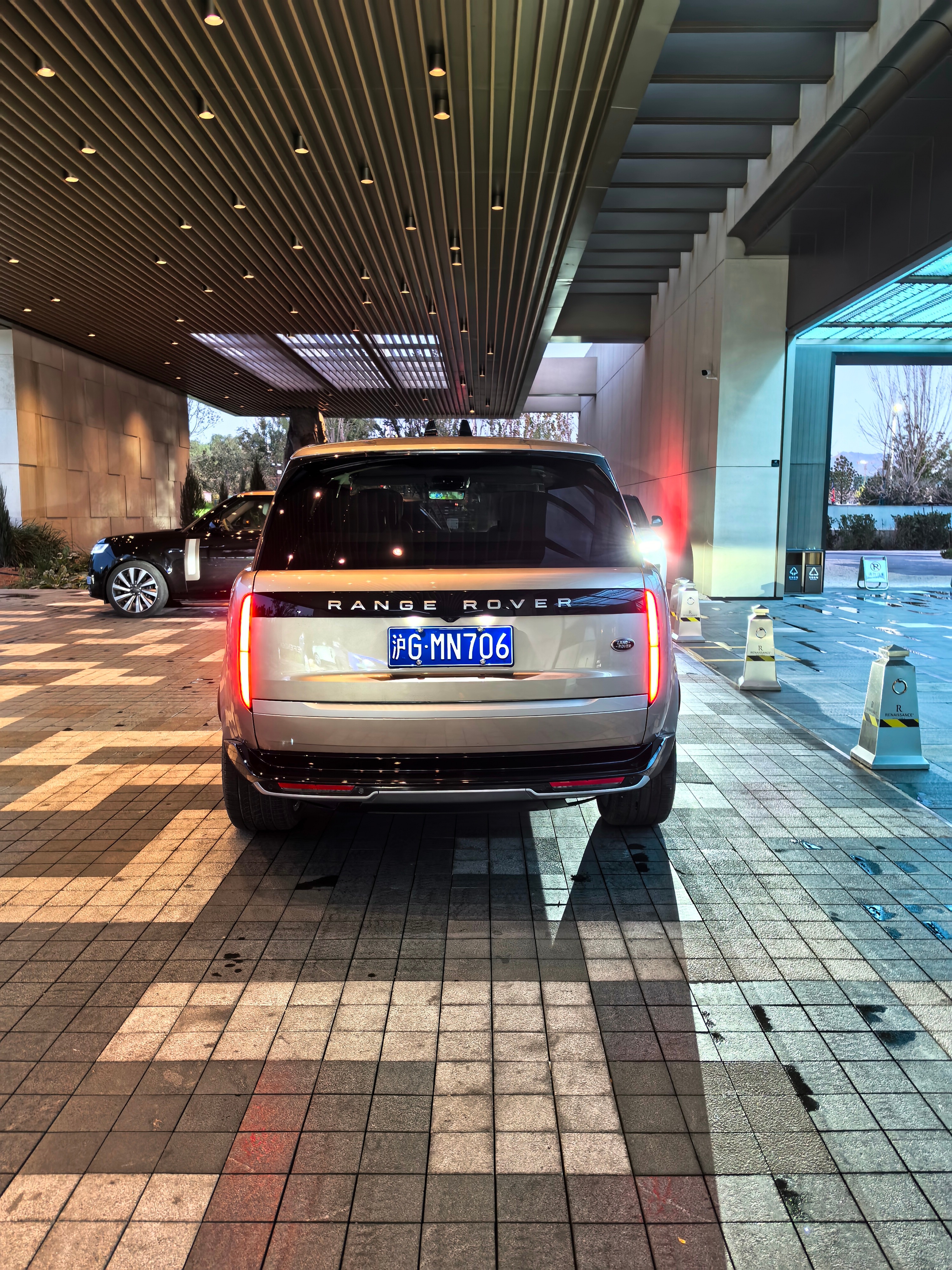 RangeRover揽胜路虎揽胜揽胜的气场太顶了！不服不行！这是不是被模仿借