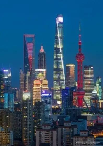 看吧！[捂脸哭]真不能打仗啊，一打仗经济呼呼的往下滑……跟血管里没有血小板了一样