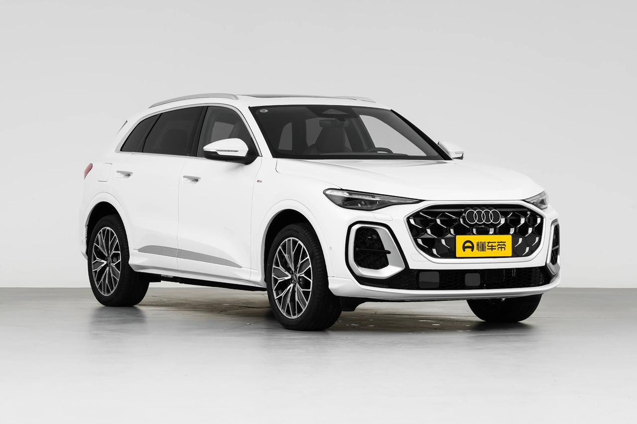 近期打算入手豪华中型SUV，特意去多家4S店了解了奥迪Q5L的最新行情，发现这款