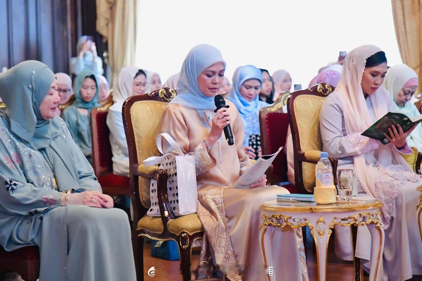 王室王室马来西亚王室雪兰莪2026年2月15日，雪兰莪苏丹后和王储妃参加诵经仪