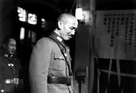 1971年，安徽郊区一个普通老农在集市上听到消息：有个女知青愿意嫁人，不要彩礼，