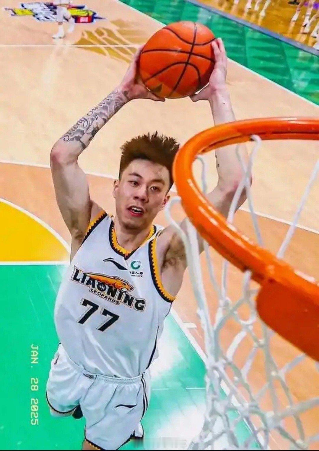 重磅交易！张镇麟接近签约上海男篮。张镇麟加盟上海男篮辽宁男篮阿才说球CBA[超话