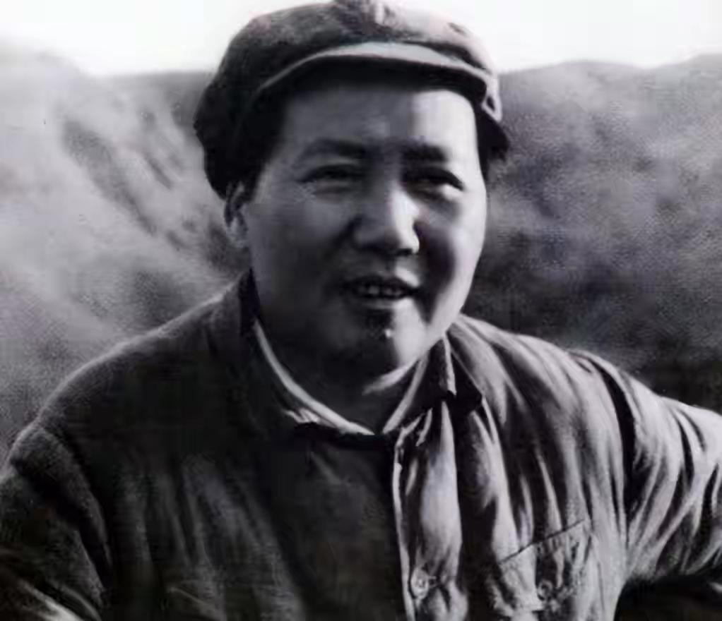 陈云携战友遗孤就餐，毛主席撞见预言：此娃不凡，后果然官至总理话说那是1942