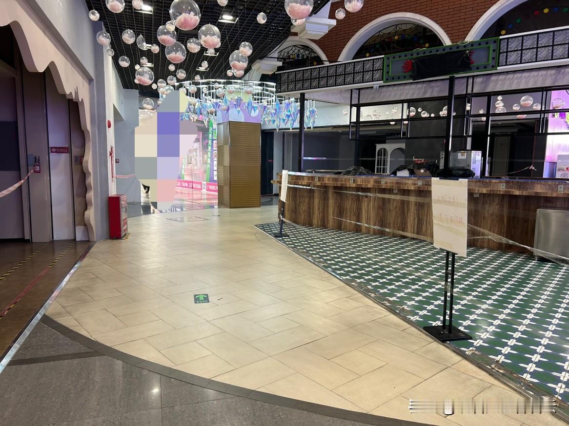 从来没有一年的元旦像今年的元旦这样让人觉得糟心，不吐不快。因为这是我住在这里