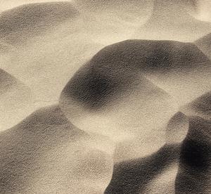 当日本队以流畅传接和精准技战术执行成为赛场焦点时，其“单一对抗不行”的短板是否会