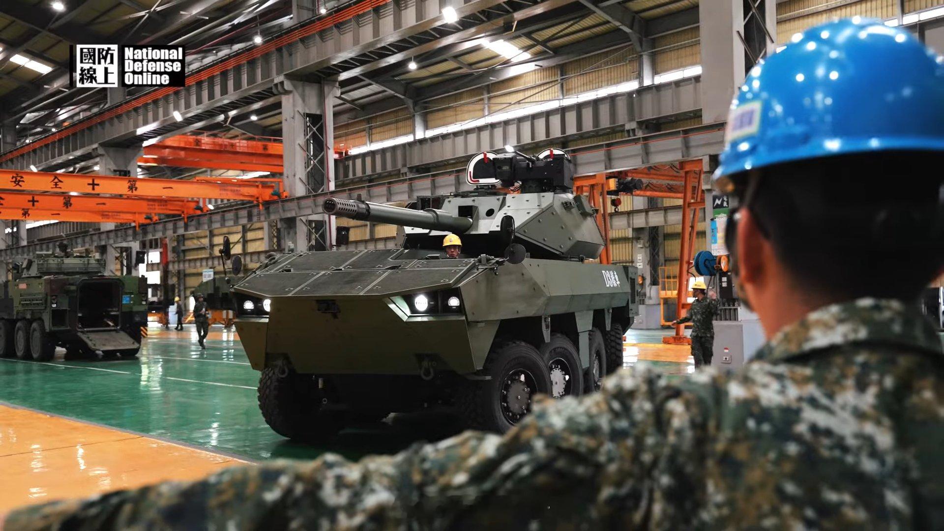 对岸猎豹D3样车曝光，比D1、D2前两个版本整体高度降至3米武器装备海峡