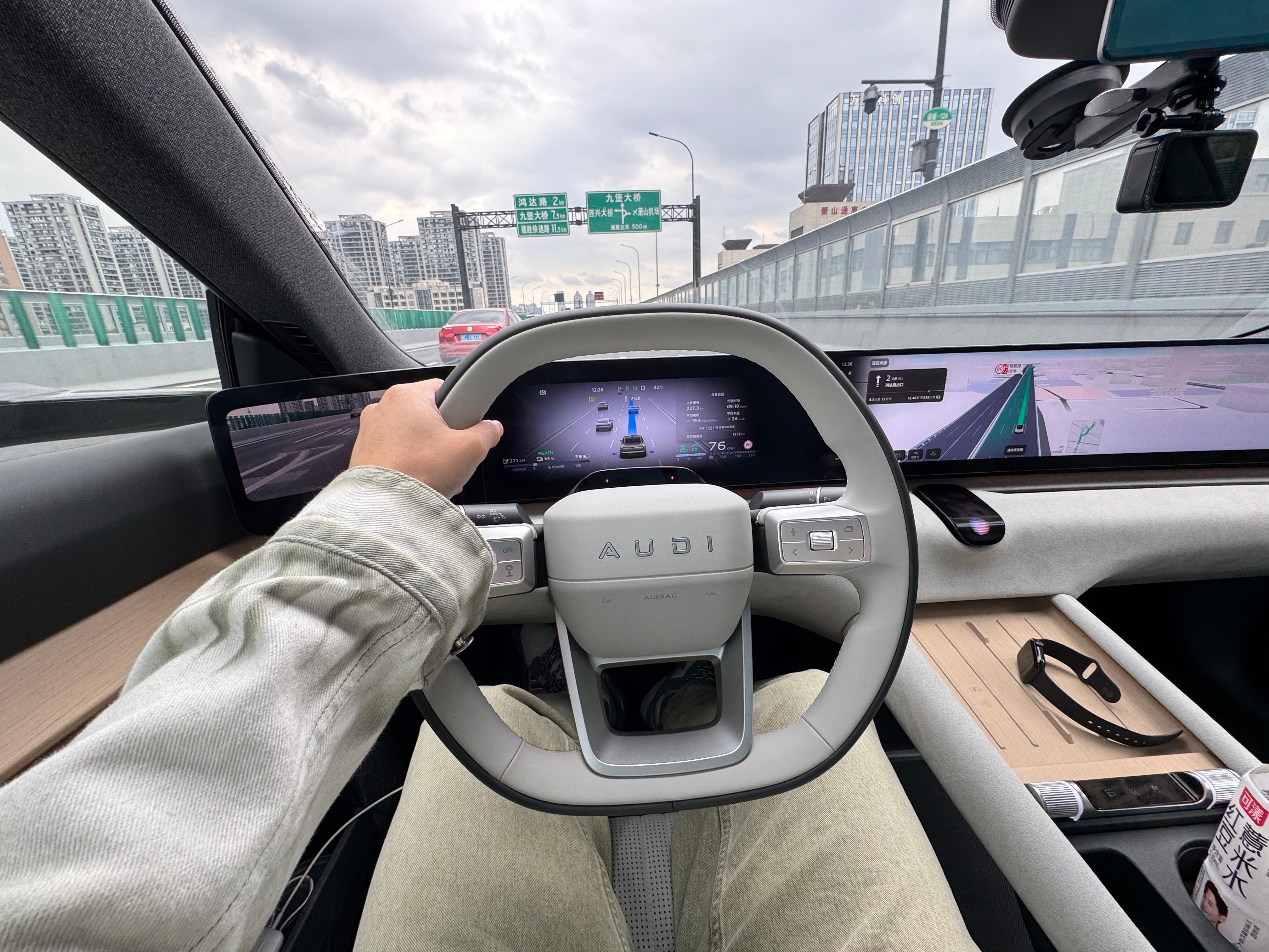 之前一直不是很看好这辆车，直到昨天开完奥迪E5Sportback终于懂了，电