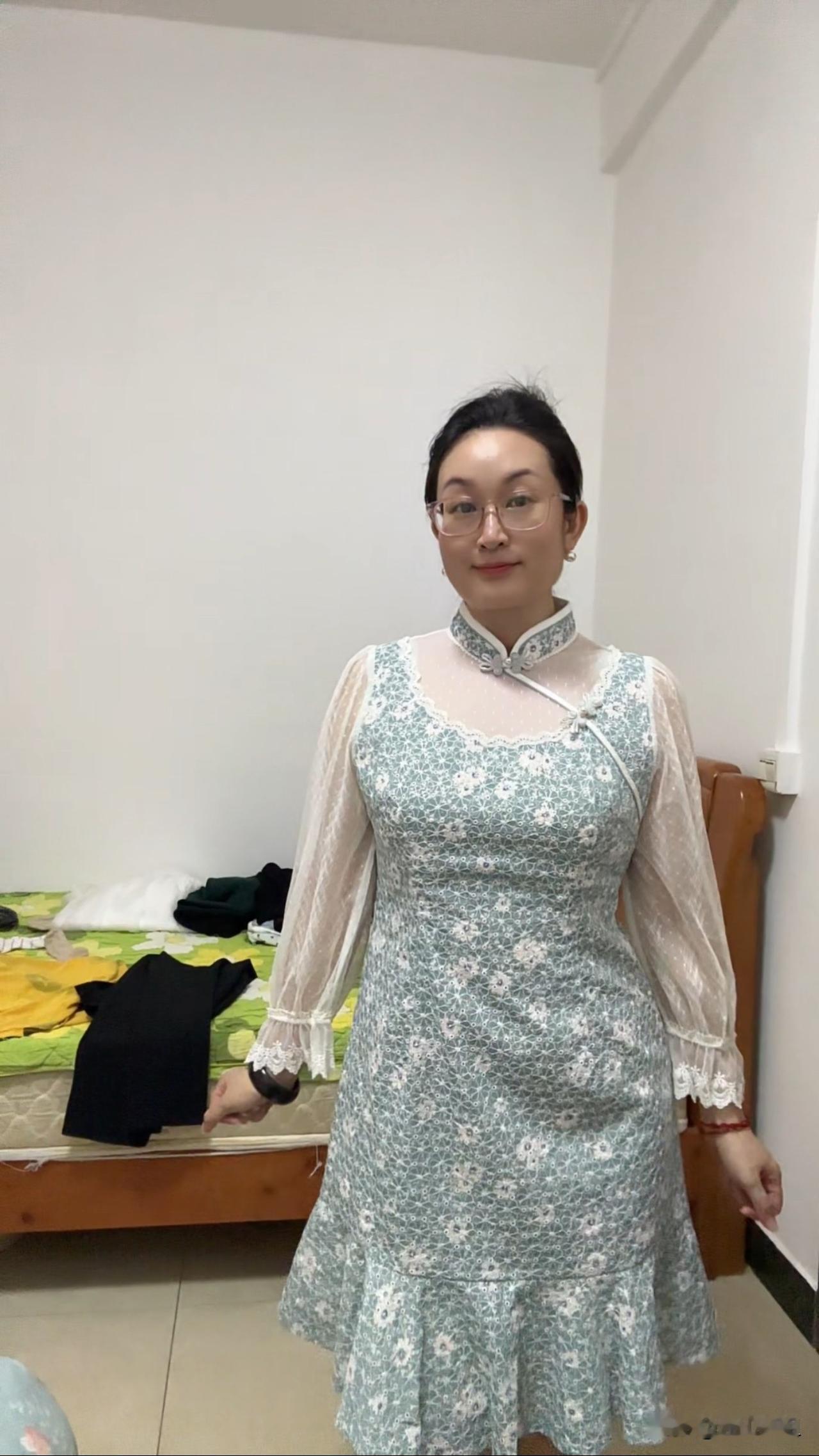 断食七天瘦了不好看，脸不圆了[捂脸哭]。也不知道瘦了多少斤，没有称，但是能感觉