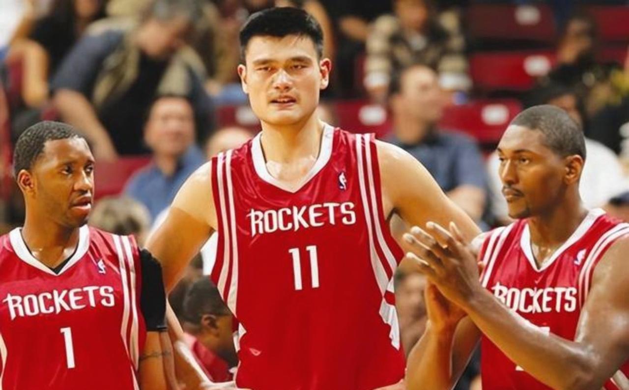 7年前，莫雷一条推文让NBA每年蒸发20亿美元，可真正的原因在姚明退役那天就埋下
