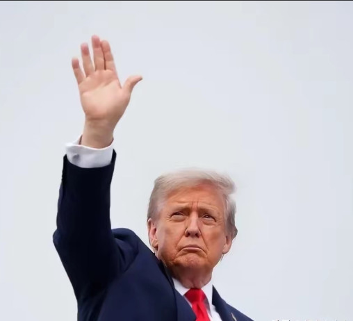 九三阅兵马上到了，这可是全球都盯着的大事。但这边咱们正忙着准备，美国那边特朗普却