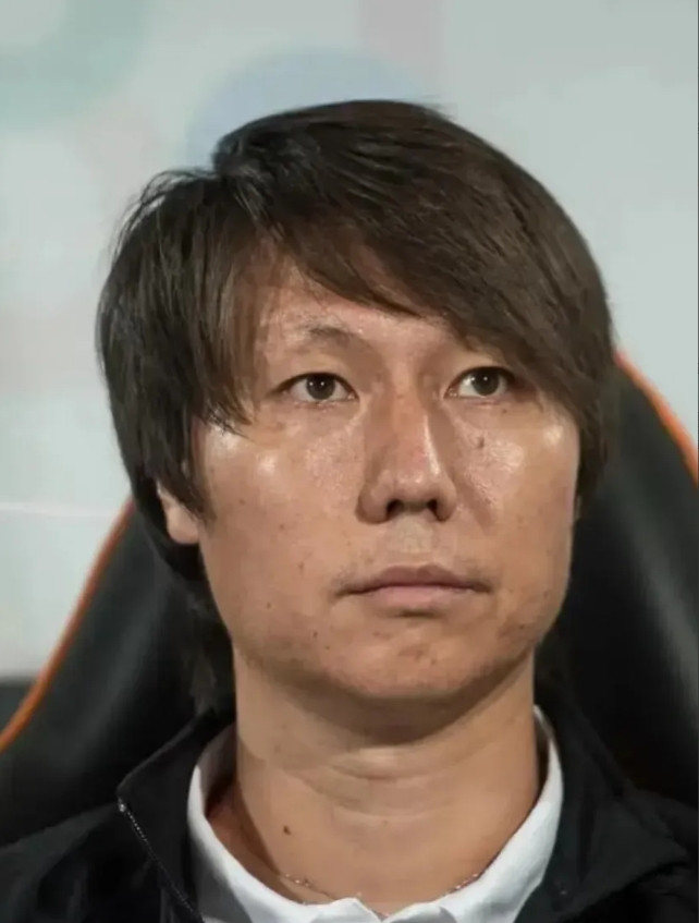 李铁这20年服刑生涯会怎么过？一位曾经接触过死缓犯的朋友给了我一些参考：前两