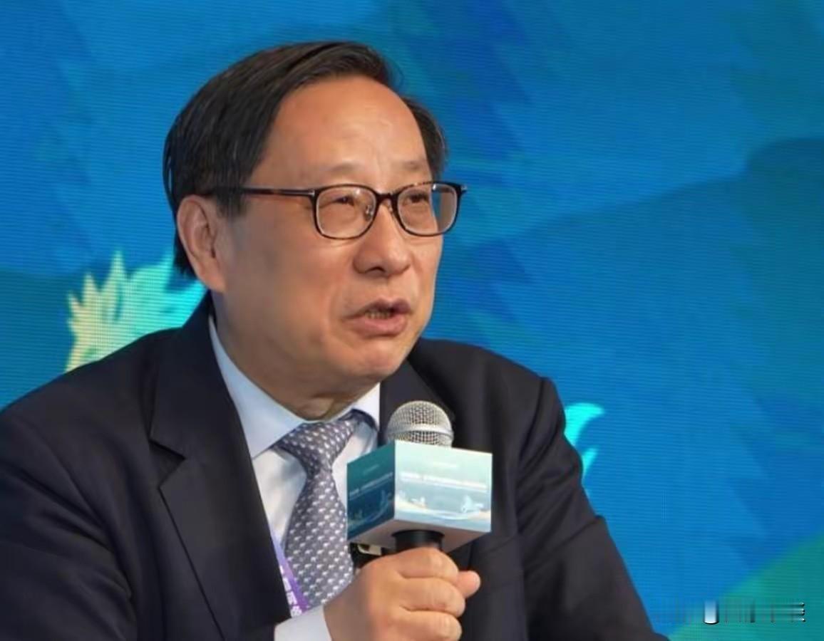 高志凯教授一席话道出了美国今天繁荣富强的本质，其原因有3个：1、牺牲了近47