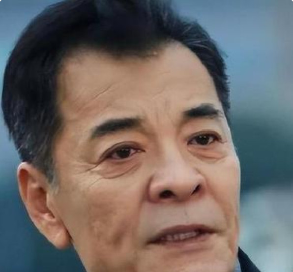 当年啊，刘威给刘蓓打电话说：“偏儿，我想在北京租房子，你有没有啥办法呀？”刘蓓一