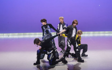 AM8IC的新人美太绝了！《LUKOIE》不只是一张EP，更是一个完整的艺术宇宙