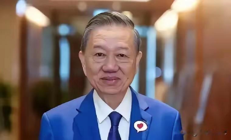 刚刷到个大消息，越南建设部部长陈宏明12月30日直接官宣：越南心心念念的南北高铁