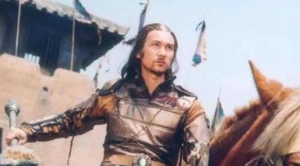 南宋年间，广平郡王孔彦舟爱上了自己的女儿，为了娶女儿为妻，就把小妾扔到军营中，让