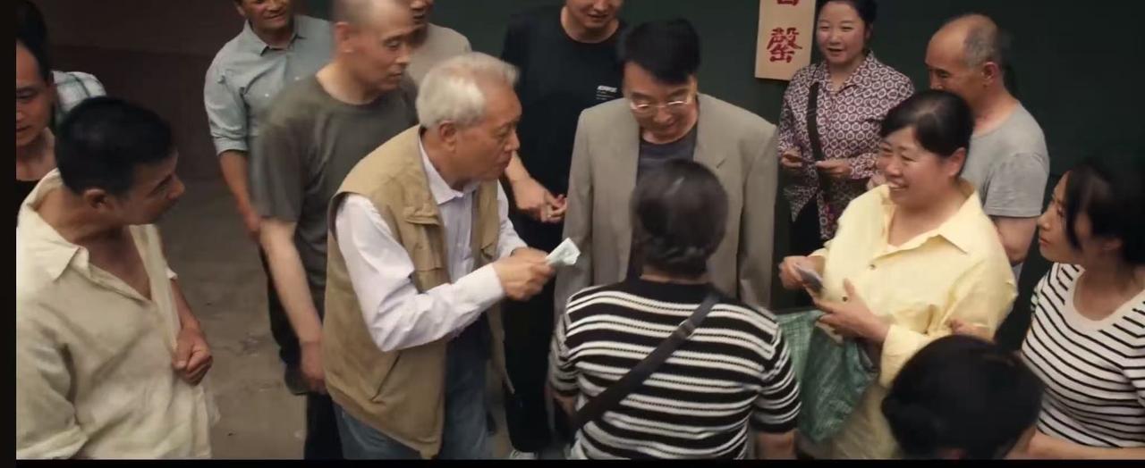 《主角》里面易青娥有多火？最直观的感受就是秦八娃进城买票要看她的戏。可是
