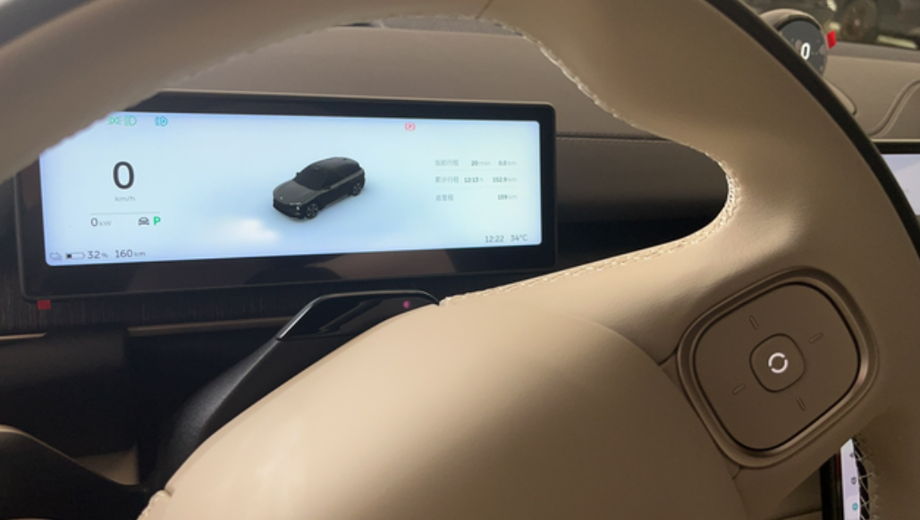 新提的蔚来ES6续航太拉跨了吧！75度电版ES6新提的店里开出来是百分之九十