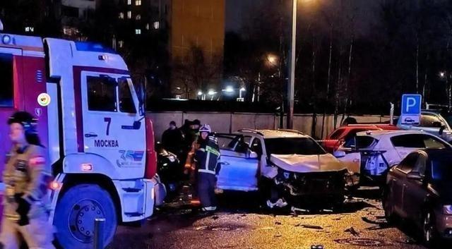 港口城市将失守！扎波罗热防线崩溃，泽连斯基急求见普京求饶俄军在扎波罗热州推进