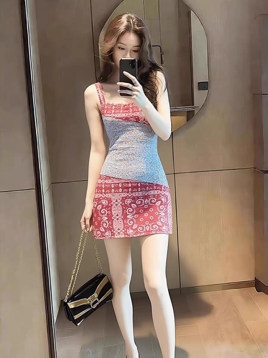 高级感法式拼接两件套，想不拉风都不行！