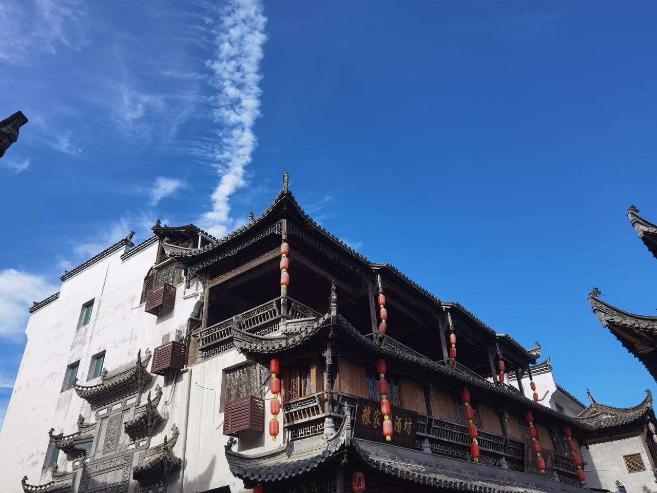 大家注意没有，退休老人中，文化水平高，有知识的公务员，退休教师，他们很少到