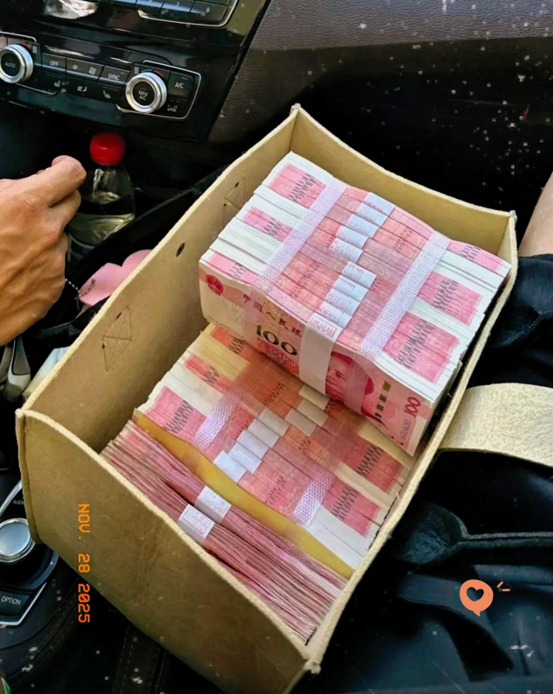 现在时局紧张，如果你手里有20万现金，奉劝一句，千万不要傻乎乎拿去买什么黄