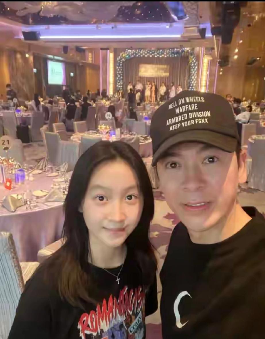 被周海媚力荐、梁朝伟亲授演技，却因三角恋身败名裂，61岁郭政鸿今昔反差大