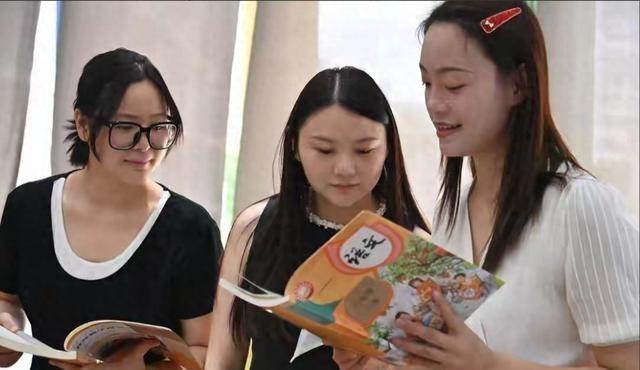 教育部回应教师涨薪，这次为何不是1870万教师普涨？发布会结束后，评论区已经吵