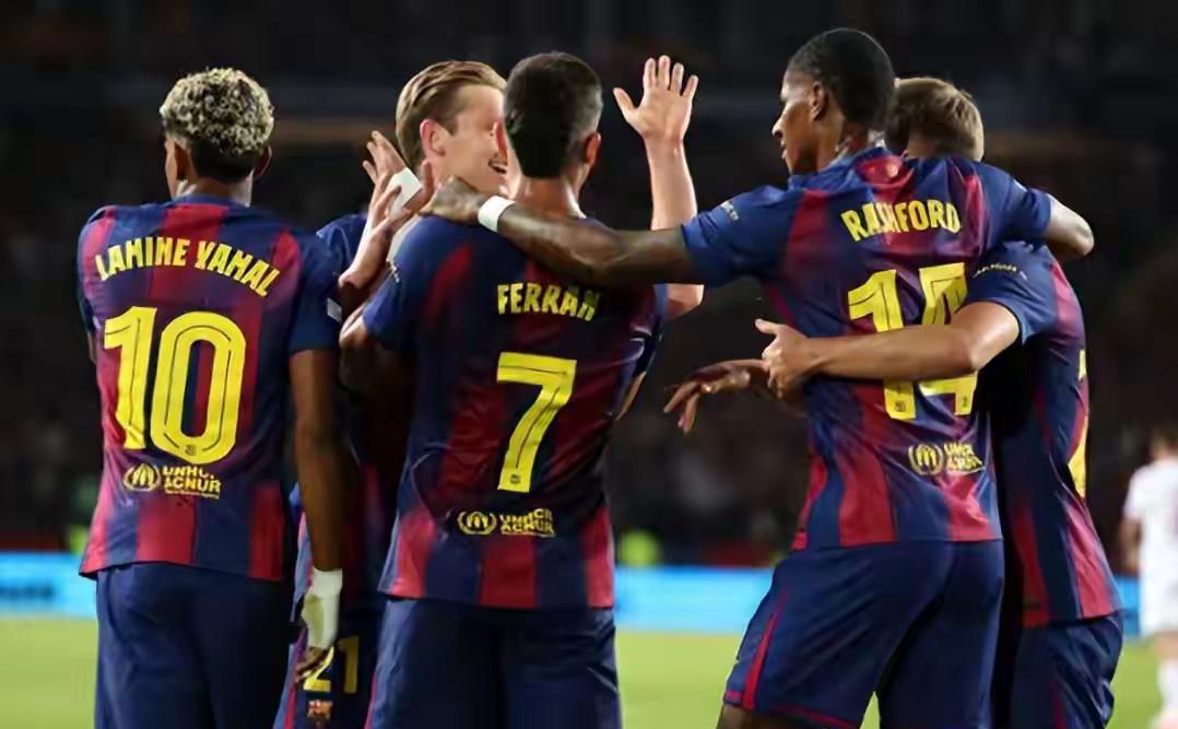 91分钟VAR改命！巴萨3度翻盘+亚马尔破纪录封神欧冠第4轮上演惊魂大戏，巴