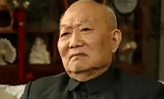 1942年八路军司令部被包围后，汉奸看到个俘虏，认出对方身份大吃一惊，之后与同伴