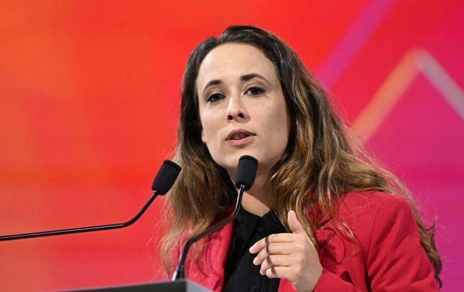 法国官员提议退出北约，美国不再是法国的盟友。法国左翼政党“不羁法国”成员、法